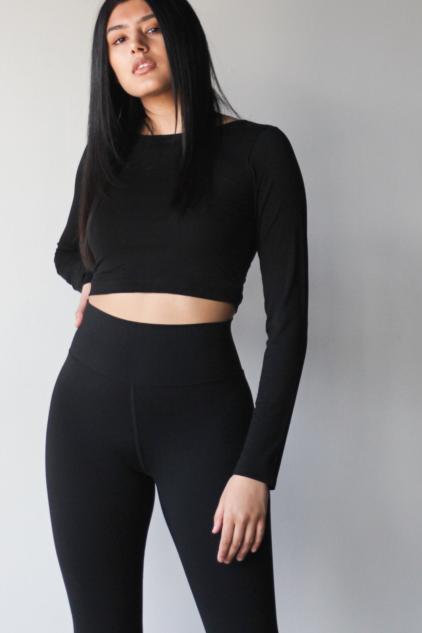 Long Sleeved Crop Top + Leggings - EMMYDEVEAUX
