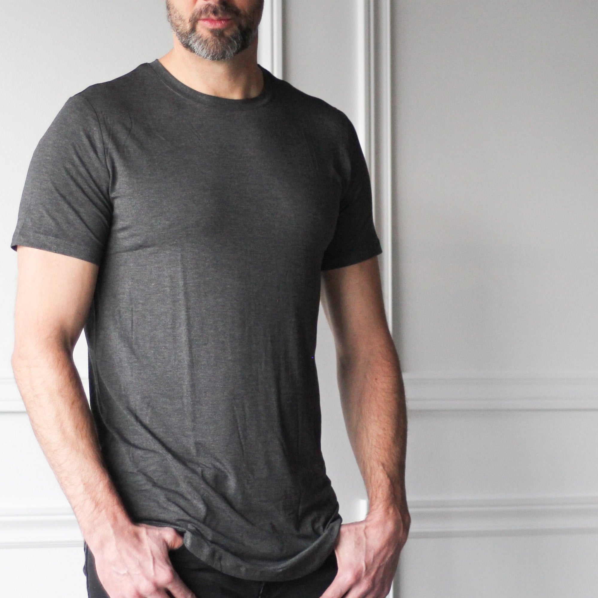 Men's Single Layered Relaxed Fit T-Shirt - EMMYDEVEAUX